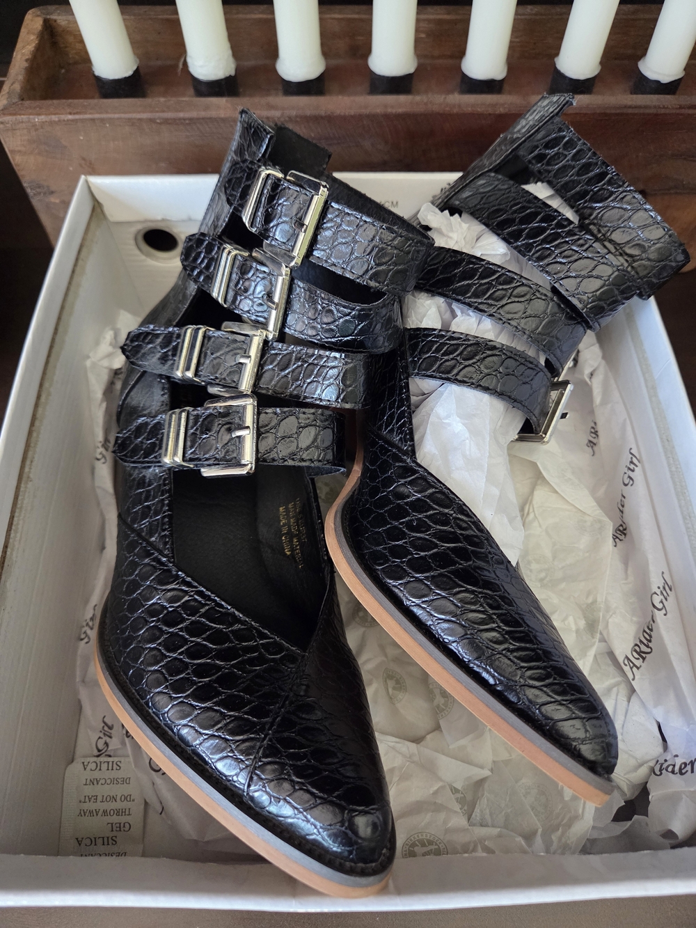 A Rider Girl Shoe - Picture 5 of 5